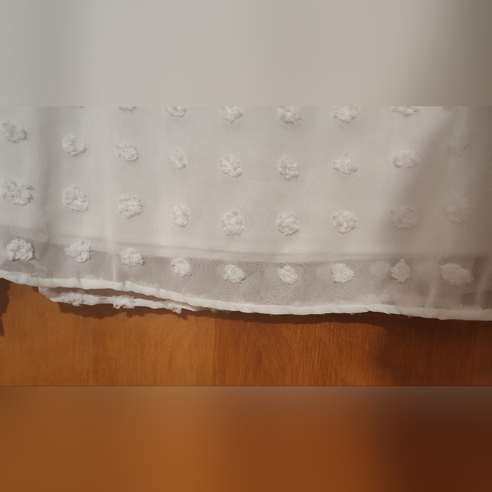 NWOT Belle Swiss Dot blouse - Picture 5 of 7